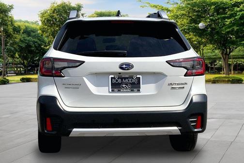 Crystal White Pearl 2022 Subaru Outback Touring