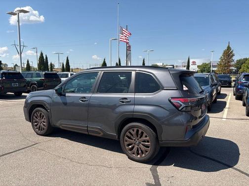 Magnetite Gray Metallic 2026 Subaru Forester Sport