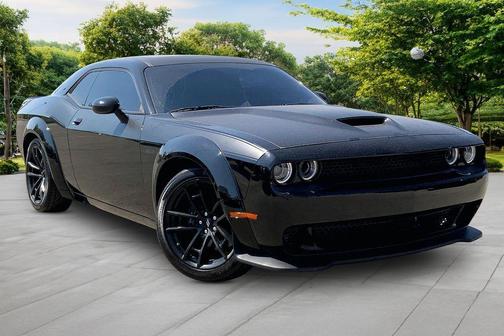 Pitch Black Clearcoat 2023 Dodge Challenger R/T Scat Pack