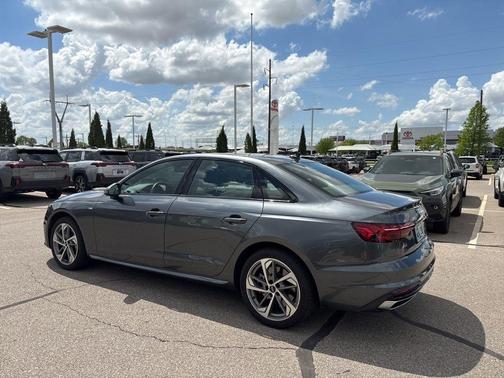 Daytona Gray Pearl Effect 2021 Audi A4 45 S line quattro Premium