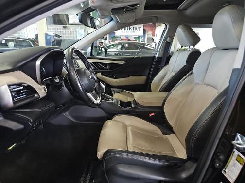 Crystal Black Silica 2022 Subaru Outback Limited XT