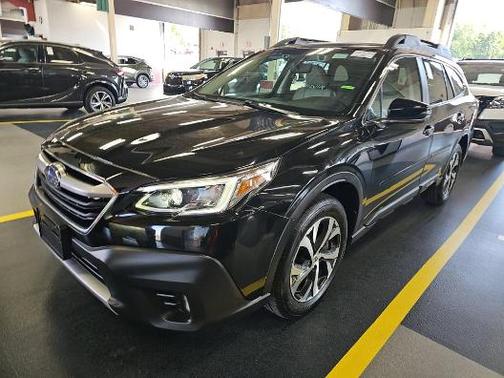 Crystal Black Silica 2022 Subaru Outback Limited XT