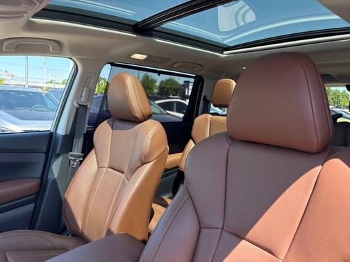 Crystal White Pearl 2026 Subaru Ascent Touring