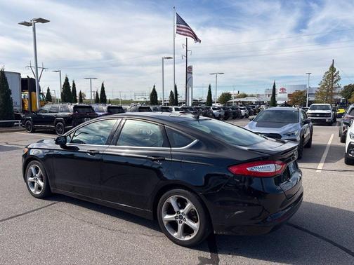 Shadow Black 2016 Ford Fusion SE