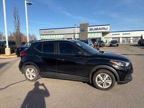 2019 Nissan Kicks S
