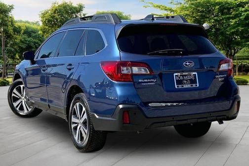 Abyss Blue Pearl 2019 Subaru Outback 3.6R Limited