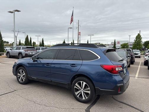Abyss Blue Pearl 2019 Subaru Outback 3.6R Limited