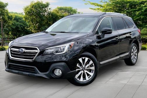 Crystal Black Silica 2019 Subaru Outback 2.5i Touring