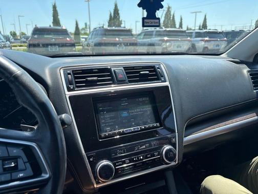 Crystal Black Silica 2019 Subaru Outback 2.5i Touring