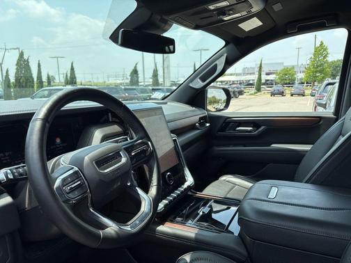 Onyx Black 2025 GMC Yukon Denali