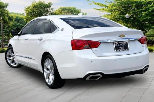 Iridescent Pearl Tricoat 2015 Chevrolet Impala 2LZ