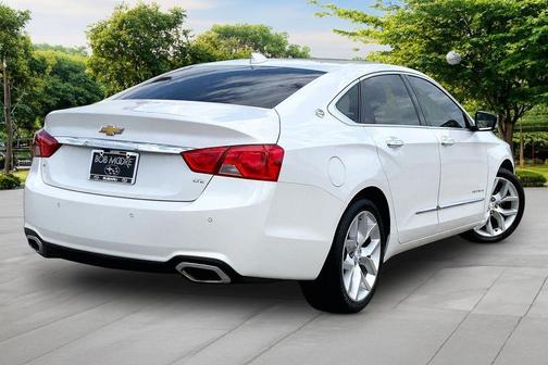 Iridescent Pearl Tricoat 2015 Chevrolet Impala 2LZ