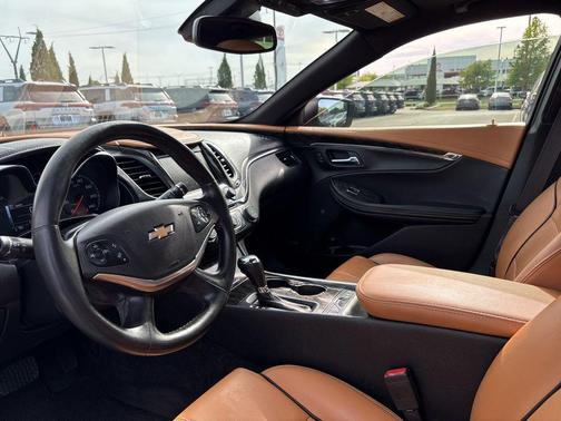Iridescent Pearl Tricoat 2015 Chevrolet Impala 2LZ