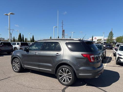Magnetic 2018 Ford Explorer Platinum