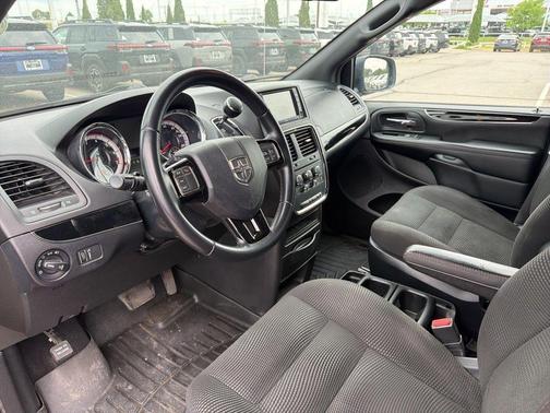 Octane Red Pearlcoat 2020 Dodge Grand Caravan SE