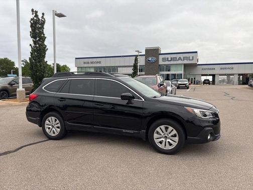 Crystal Black Silica 2018 Subaru Outback 2.5i Premium