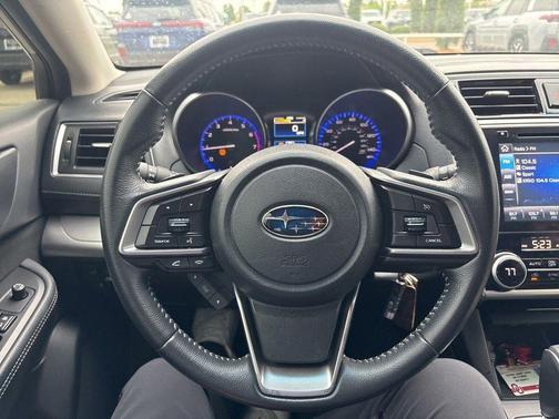 Crystal Black Silica 2018 Subaru Outback 2.5i Premium
