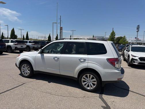 Satin White Pearl 2013 Subaru Forester 2.5X Premium