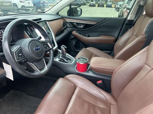 2022 Subaru Outback Touring XT