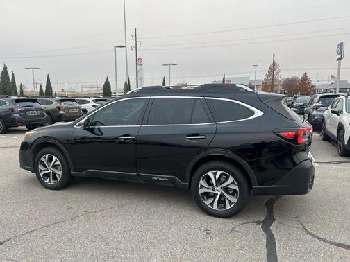 2022 Subaru Outback Touring XT