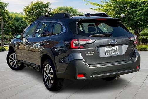 2025 Subaru Outback Base