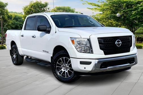 2021 Nissan Titan SV