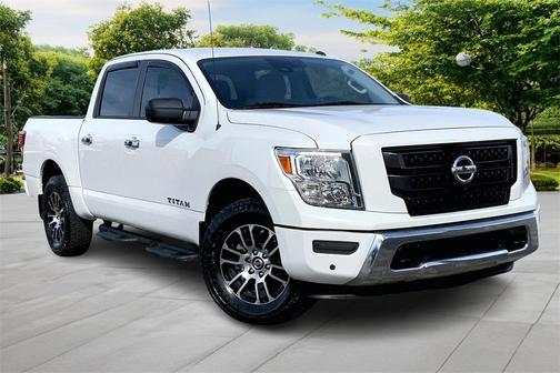 2021 Nissan Titan SV