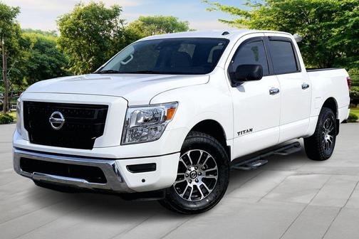 2021 Nissan Titan SV