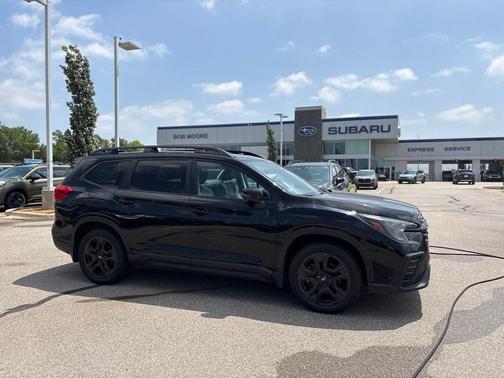 Crystal Black Silica 2023 Subaru Ascent Onyx Edition Limited