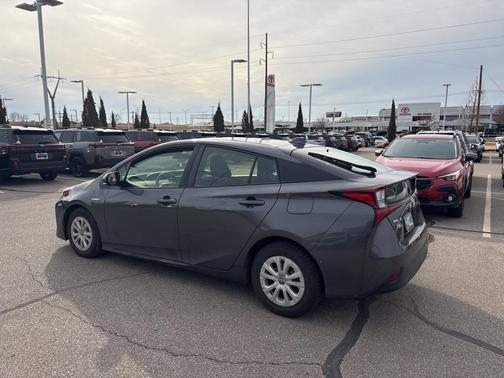 2020 Toyota Prius LE