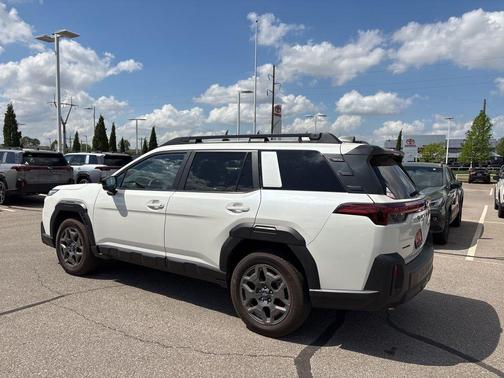 Crystal White Pearl 2026 Subaru Outback Premium