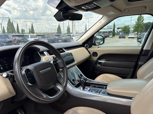 Yulong White 2019 Land Rover Range Rover Sport 5.0L Supercharged Dynamic