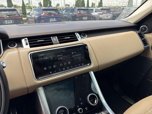 Yulong White 2019 Land Rover Range Rover Sport 5.0L Supercharged Dynamic
