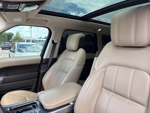 Yulong White 2019 Land Rover Range Rover Sport 5.0L Supercharged Dynamic