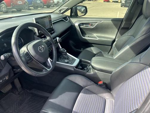 2019 Toyota RAV4 Hybrid XSE