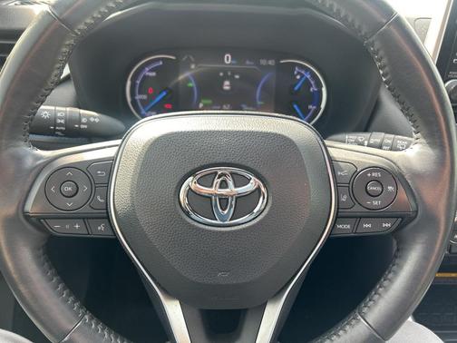 2019 Toyota RAV4 Hybrid XSE