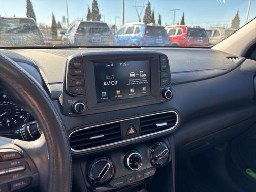 2021 Hyundai KONA SEL