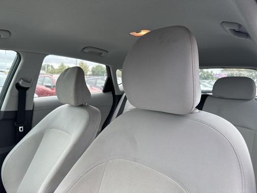 2024 Hyundai KONA SE