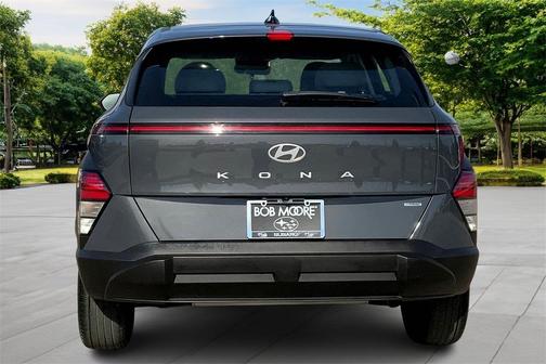 2024 Hyundai KONA SE