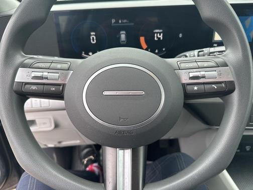 2024 Hyundai KONA SE