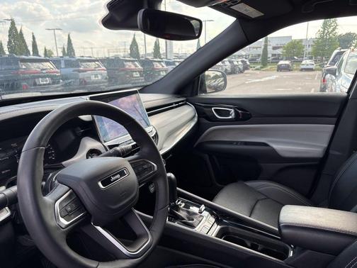 Silver Zynith 2025 Jeep Compass Limited