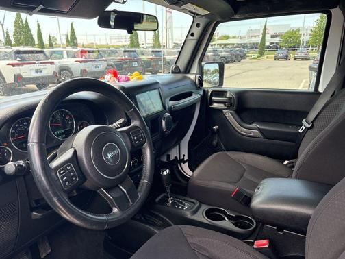 Bright White Clearcoat 2013 Jeep Wrangler Sport