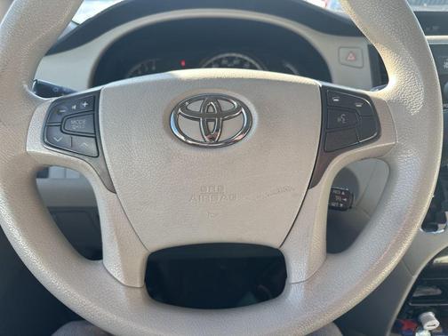 2011 Toyota Sienna Base