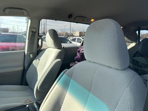 2011 Toyota Sienna LE