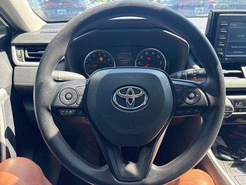 Magnetic Gray Metallic 2022 Toyota RAV4 XLE