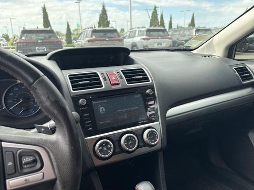 Desert Khaki 2017 Subaru Crosstrek 2.0i Premium