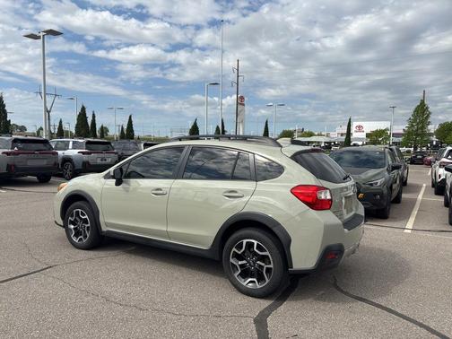 Desert Khaki 2017 Subaru Crosstrek 2.0i Premium