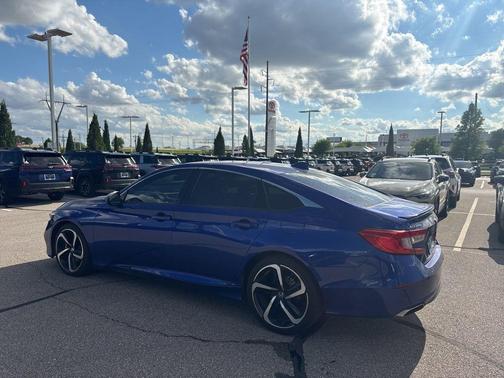 Still Night Pearl 2018 Honda Accord Sport