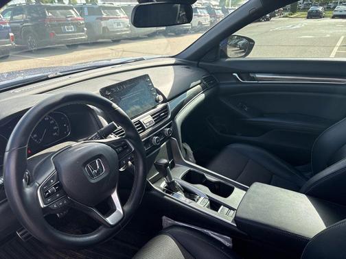 Still Night Pearl 2018 Honda Accord Sport