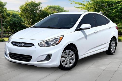Century White 2016 Hyundai Accent SE